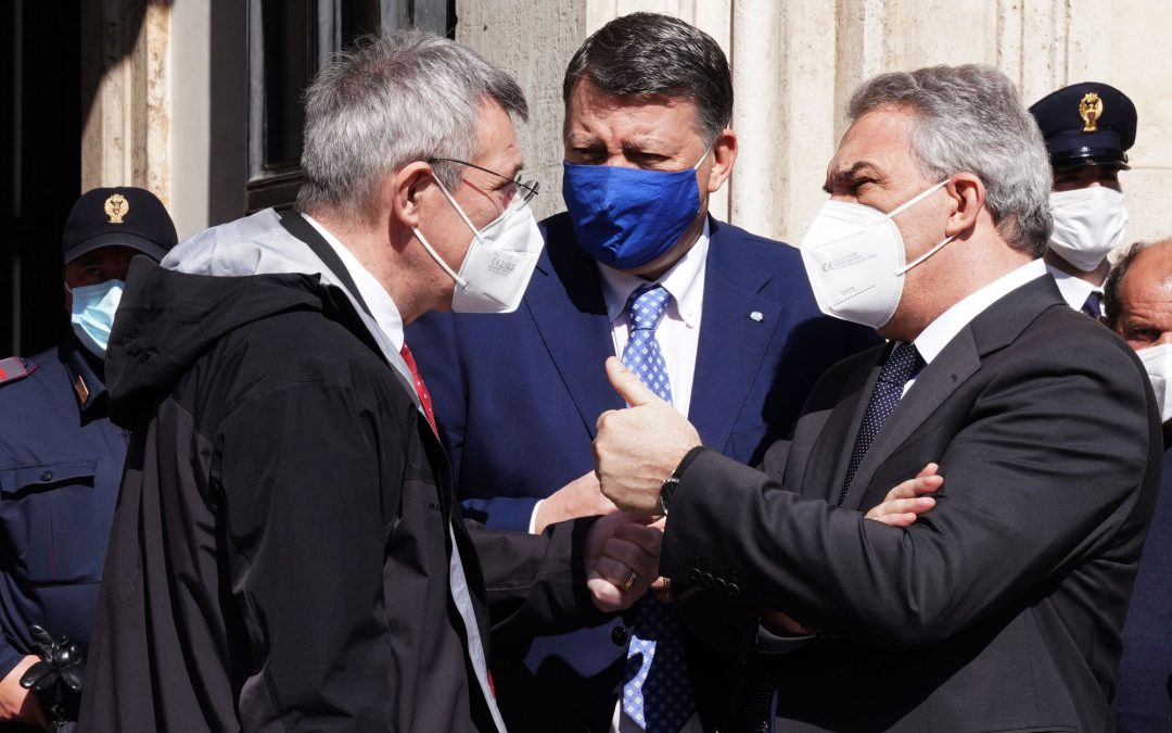 Lavoro. Cgil Cisl Uil chiedono più sicurezza sui luoghi di lavoro e il blocco dei licenziamenti. Il 28 maggio manifestazione a Montecitorio