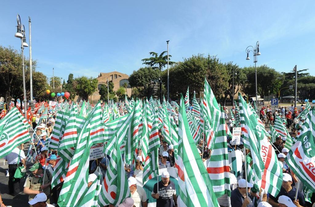 Manovra. A Roma in Piazza Santi Apostoli la manifestazione nazionale della Cisl nel segno della responsabilità