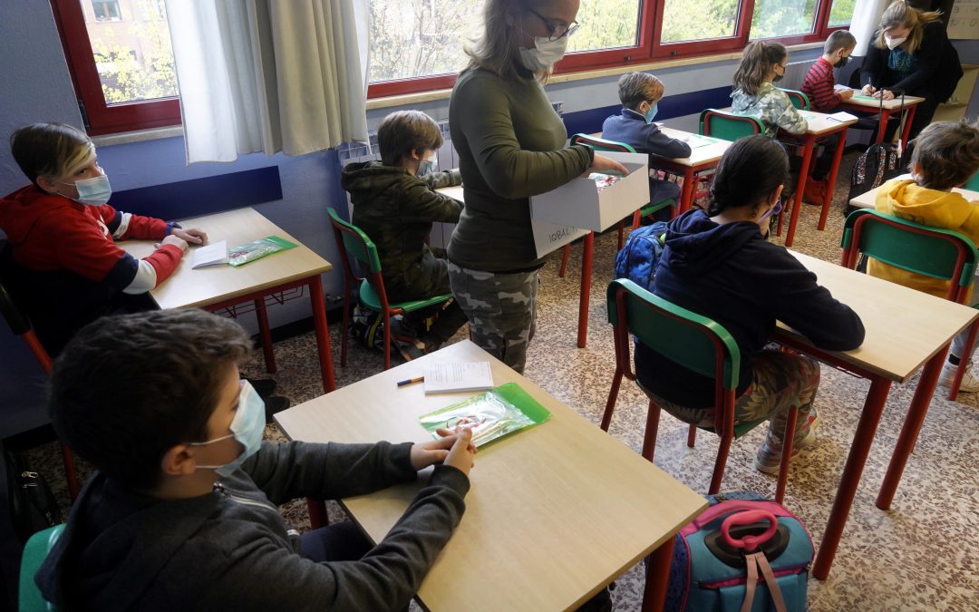 Scuola. Sbarra a Bianchi: “Lavoriamo nella responsabilità alla firma del Patto per la Scuola e l’Istruzione”.