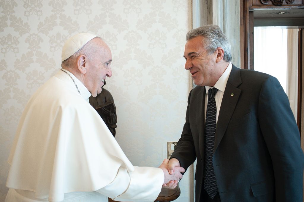 Sbarra_Papa Francesco