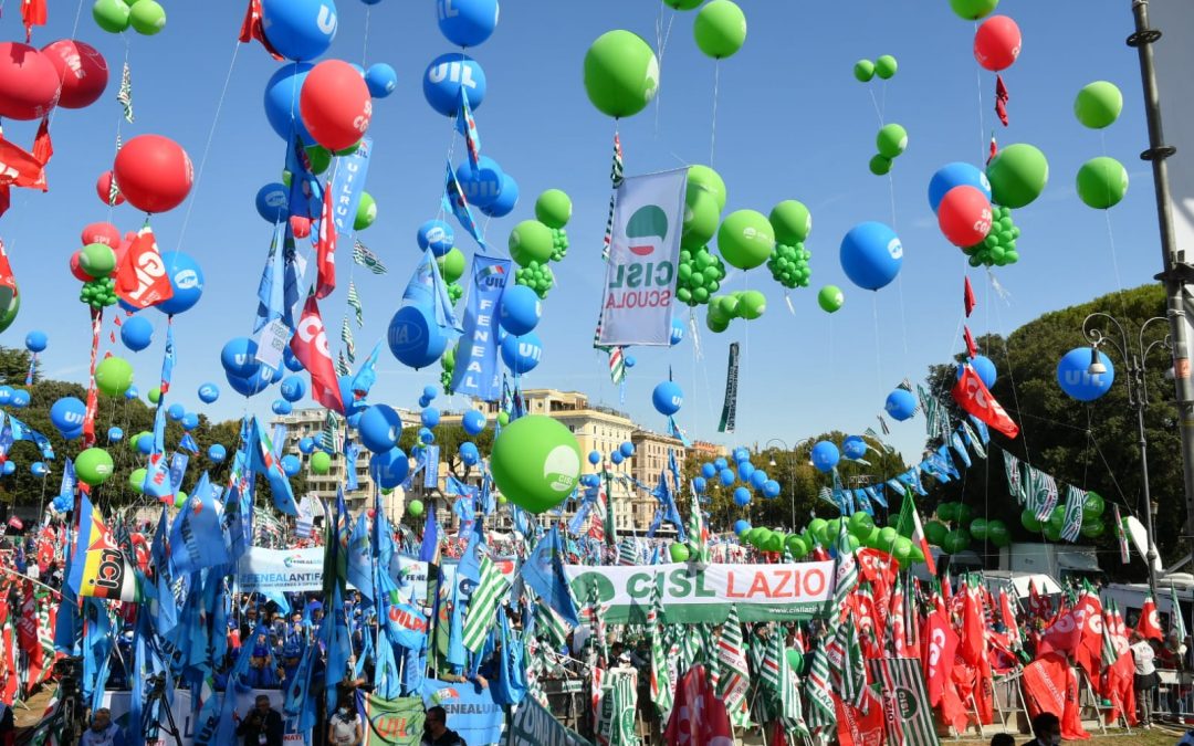 Manifestazione Cgil Cisl Uil a Piazza San Giovanni Sbarra: “Democrazia, libertà, lavoro, i pilastri della democrazia che nessun estremismo riuscirà a scalfire”