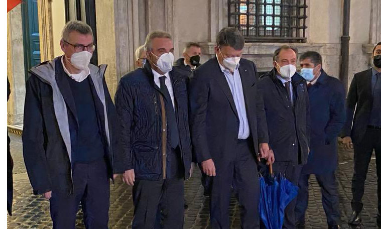 A Palazzo Chigi l’incontro Governo- sindacati. Sbarra: “Giudizio negativo sulla manovra. Il Governo cambi  la Legge di stabilità o sarà mobilitazione”