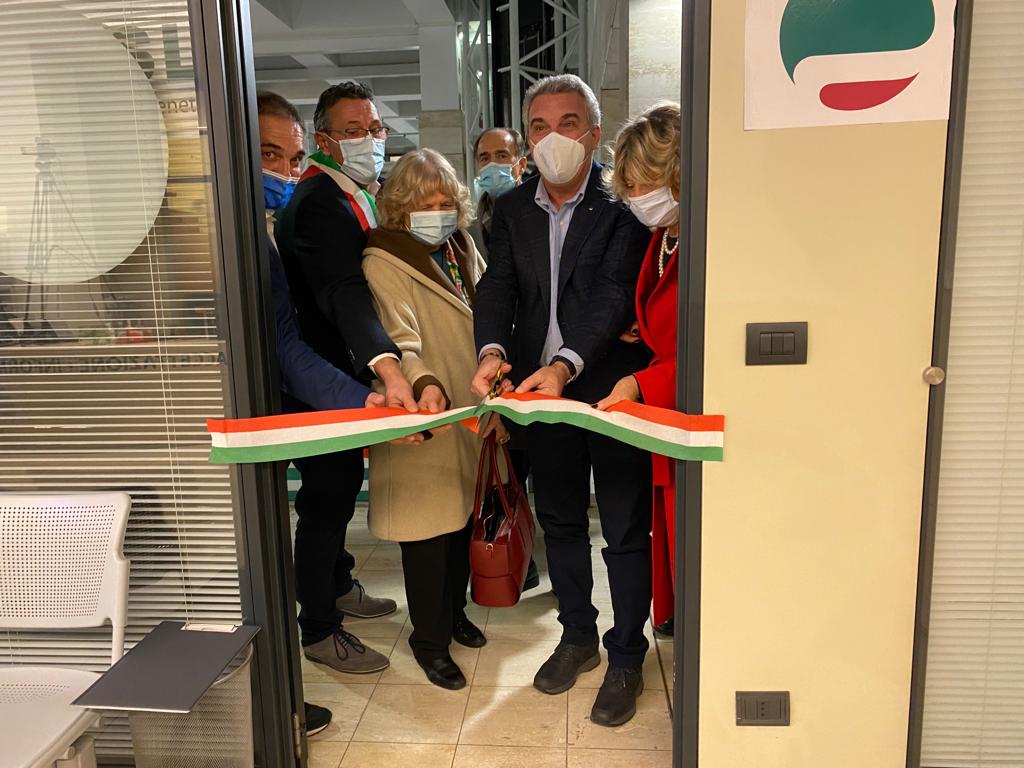Sbarra-inaugurazione-sed_cisl
