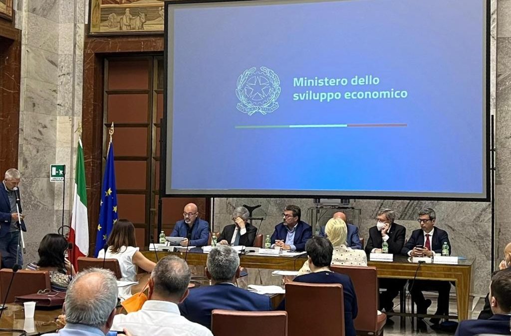 Automotive. Graziani (Cisl) e Uliano (Fim Cisl): “La presenza al MiSE di 5 ministri un segnale importante, determini realizzazione e partenza degli investimenti