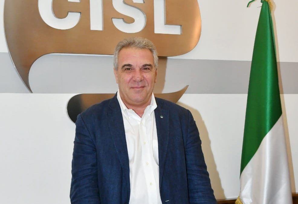 “Sforare non è tabù. Piano energia con rigassificatori”