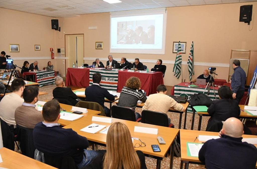 Sindacato.Sbarra alla giornata inaugurale del ‘corso lungo’ per i dirigenti Flaei Cisl: “La formazione, pilastro essenziale del nostro fare sindacato e del nostro essere Cisl”