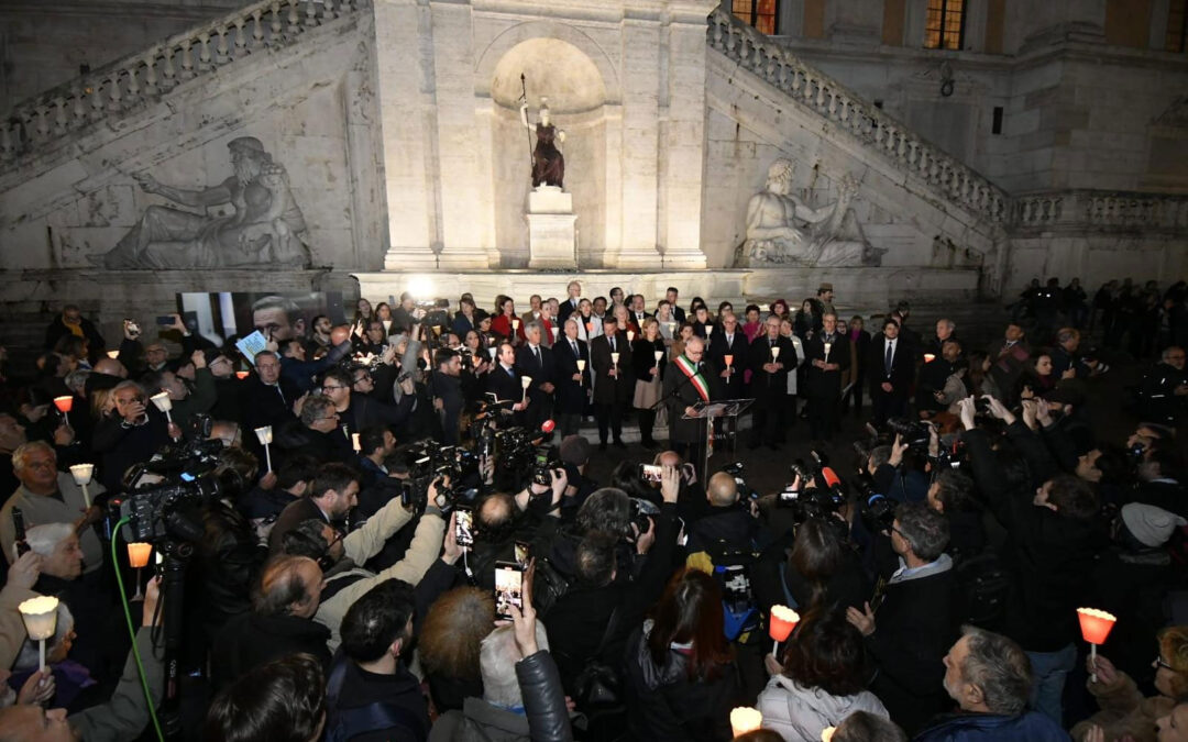 Navalny.  Sbarra alla fiaccolata in Piazza del Campidoglio: “Le sue idee continueranno a vivere nella lotta di tantissimi russi per la libertà, la democrazia, la pace”