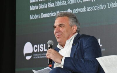 Natalità. Sbarra al Meeting di Rimini: “Nessuno ormai progetta di avere figli senza avere un lavoro stabile e dignitoso. Rispondere all’inverno demografico è una priorità morale”