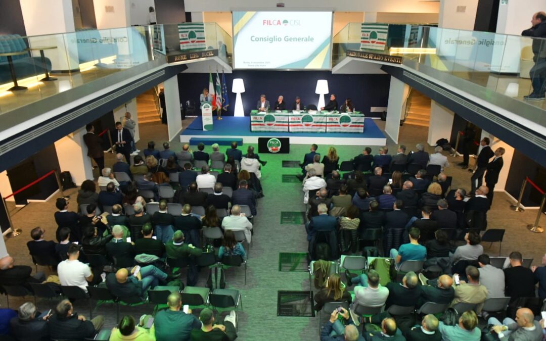 Crescita. Fumarola al Consiglio Generale della Filca Cisl: “Il mondo delle costruzioni è un settore trainante per l’economia del Paese. Dobbiamo scongiutare il calo degli investimenti ed il blocco dei cantieri”