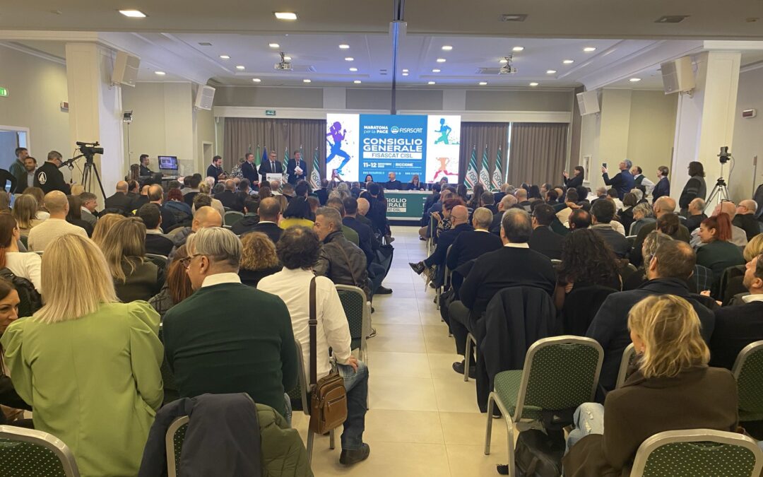 Terziario. Fumarola al Consiglio generale della Fisascat Cisl: “Occorre definire un percorso comune tra istituzioni, sindacato e imprese per elevare la qualità del lavoro in questi settori in cui sono ancora tante le anomalie da sanare”