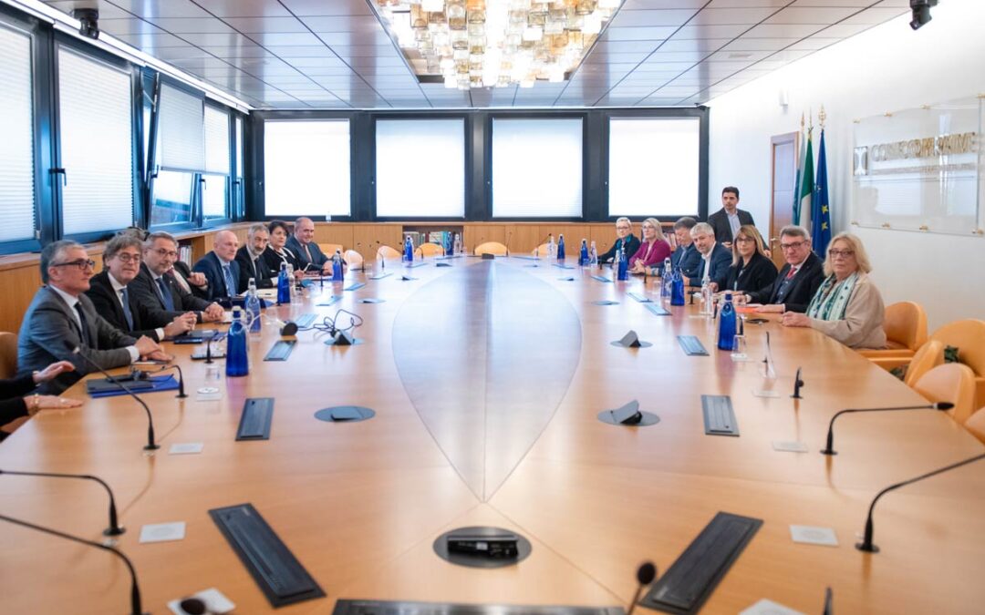 Lavoro. Incontro sindacati – Confcooperative: al via il tavolo su assetti contrattuali e contrasto al dumping. Focus su sicurezza, partecipazione, welfare e aggiornamento accordi interconfederali