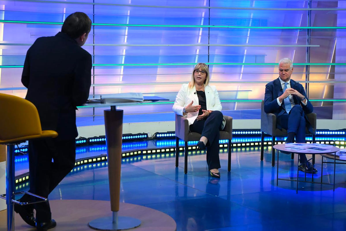 Daniela-Fumarola-La7-4 Daniela Fumarola La7 Coffee Break