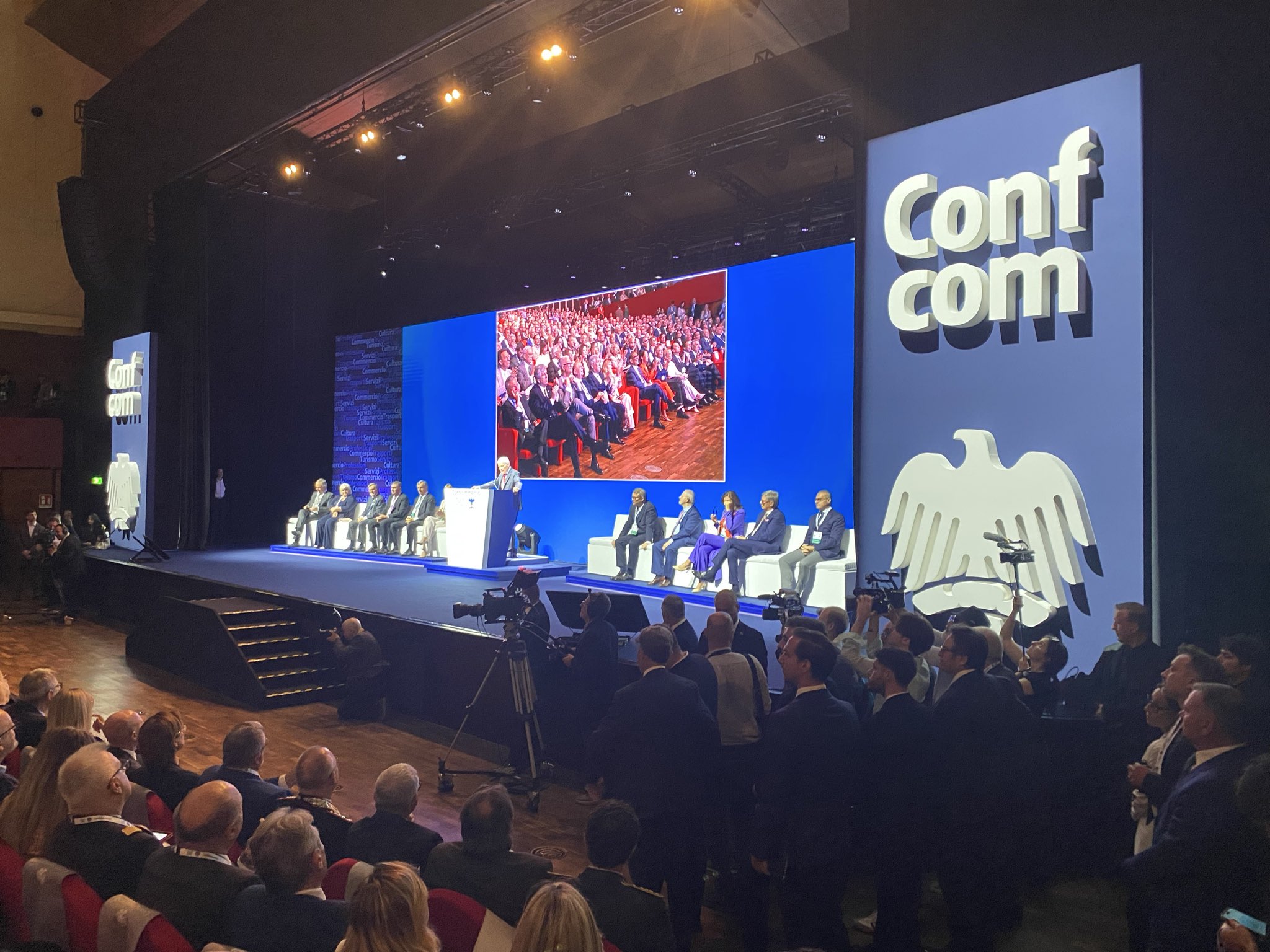 Assemblea Confcommercio1