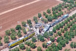 Strage treni Puglia - foto VVFF