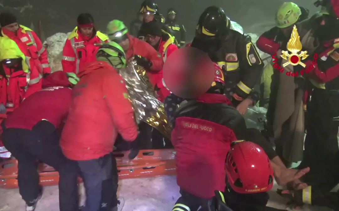 Terremoto. “I vigili del fuoco, un esempio di impegno professionale e di serietà per tutto il paese. Subito un tavolo di confronto sui contratti”